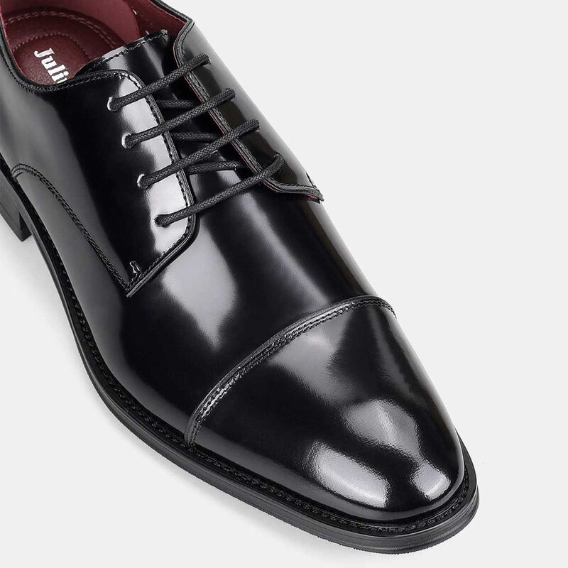 Julius Marlow Bay image number 1